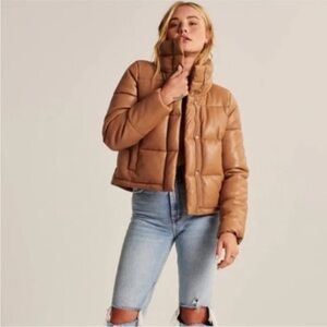 Abercrombie & Fitch The A&F Mini Puffer Vegan Leather Tan